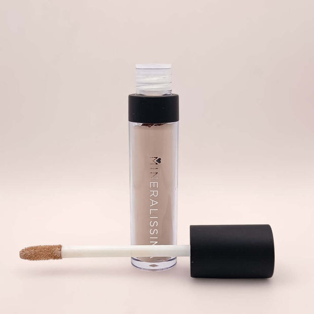 Cover Up Liquid Concealer Medium