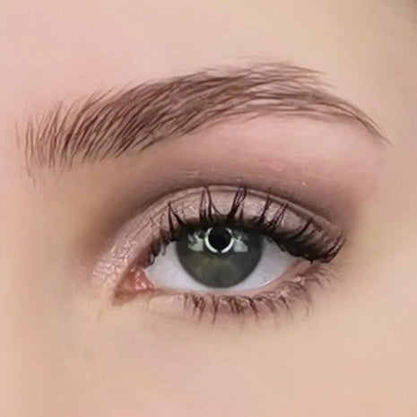 Augen-Make-up mit Mystical und violettem Reflex