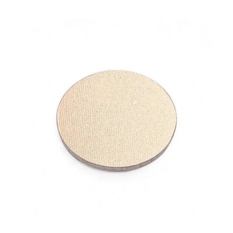Cremefarbener Lidschatten Vanilla Latte mit Schimmer in der Pfanne